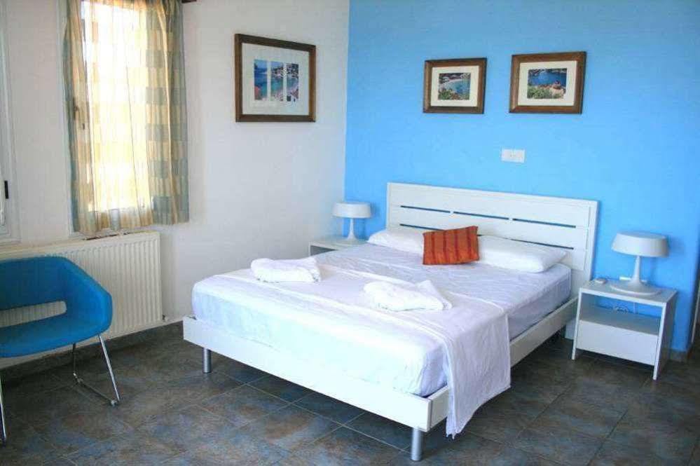Blue Coral Beach Villas Paphos Eksteriør bilde
